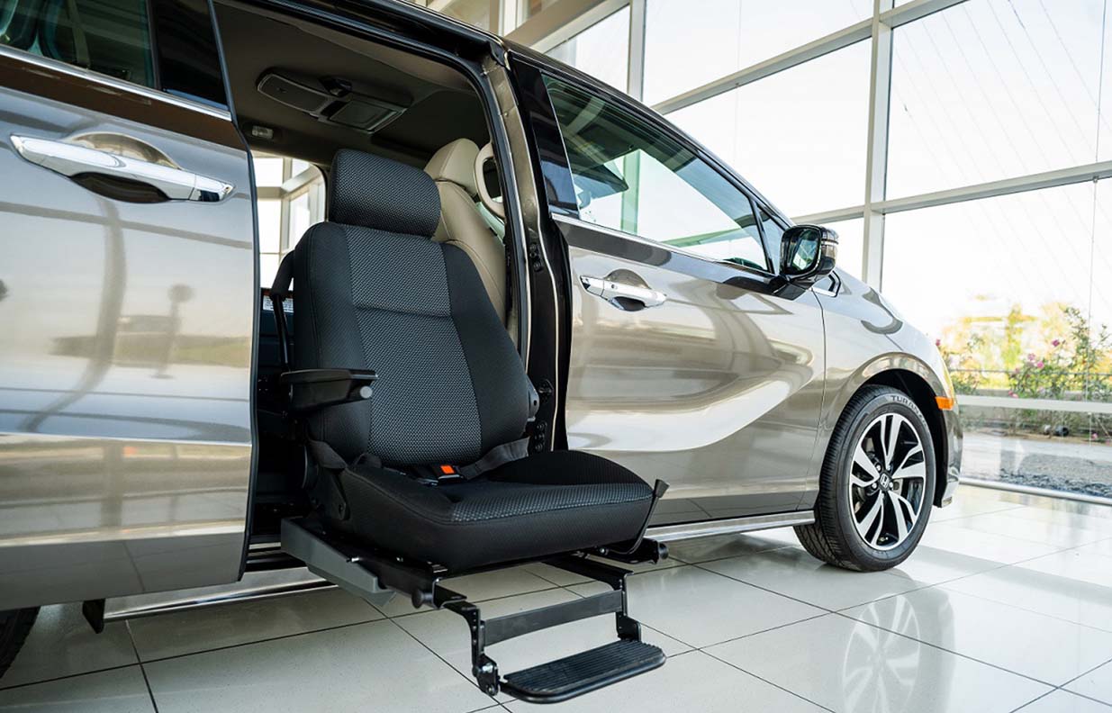 سيارة هوندا أوديسي تورينغ 20 إم واي الملائمة لمستخدمي الكراسي المتحركة